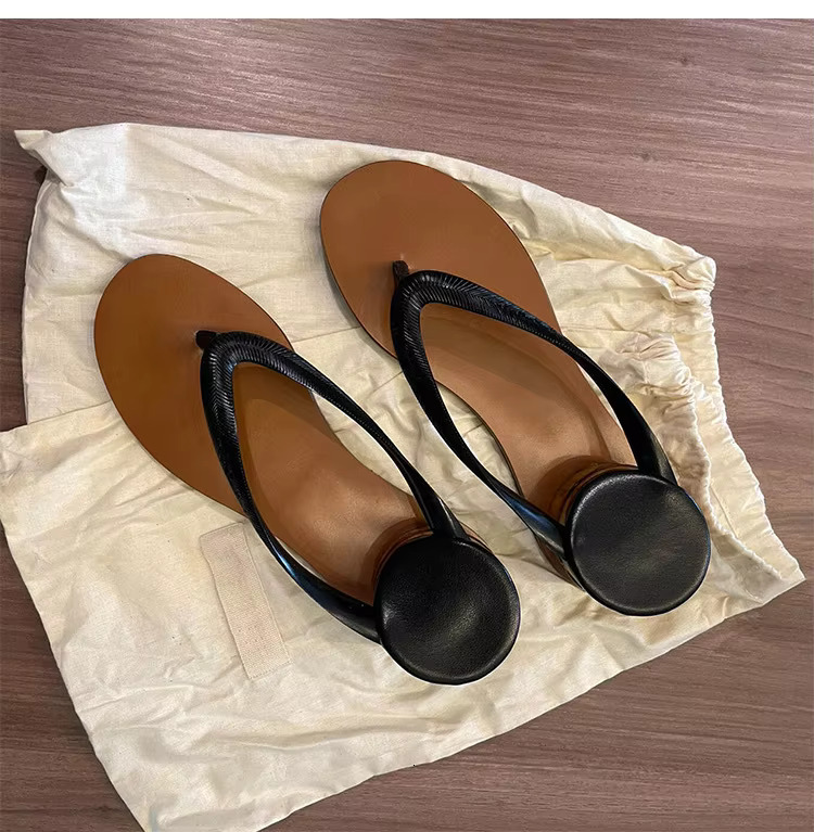 Women's Summer Flat Bottomed Flip ps Raised Height Inside and French Style Sandals with Toe Clips for External Wear