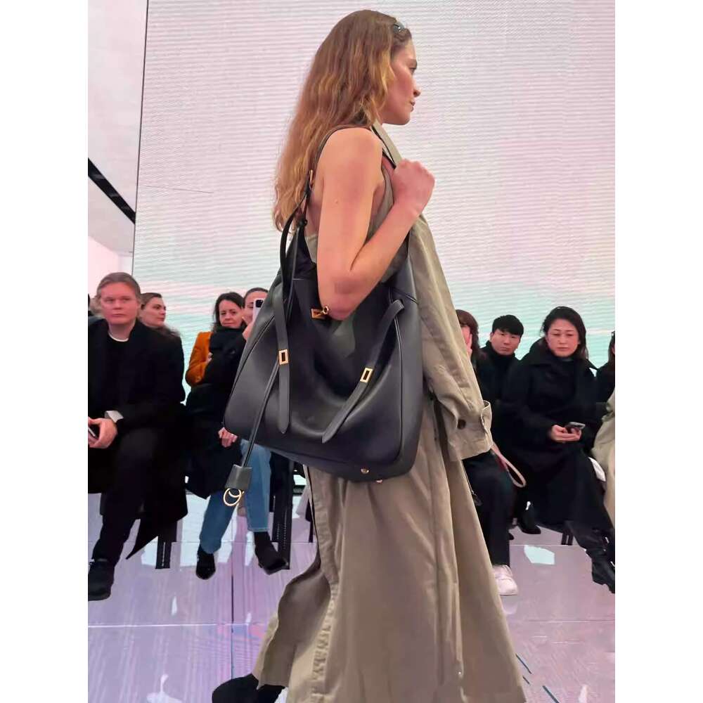 Women's Bags Women's genuine leather handbag commuting large capacity bucket bag, niche high-end texture single shoulder armpit bag, crossbo