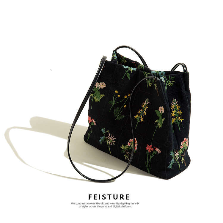 Women's Bags Large capacity bag, women's versatile new canvas bag, casual shoulder bag, high-end feel