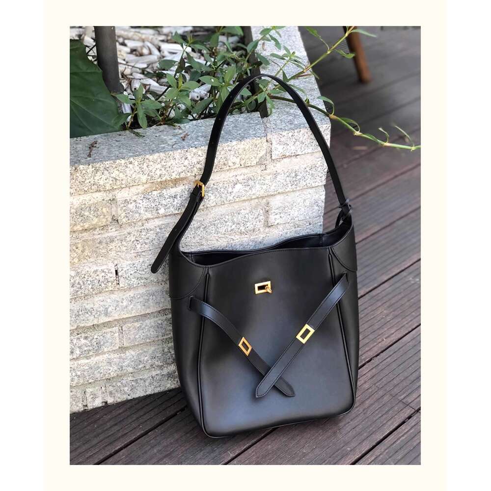 Women's Bags Women's genuine leather handbag commuting large capacity bucket bag, niche high-end texture single shoulder armpit bag, crossbo