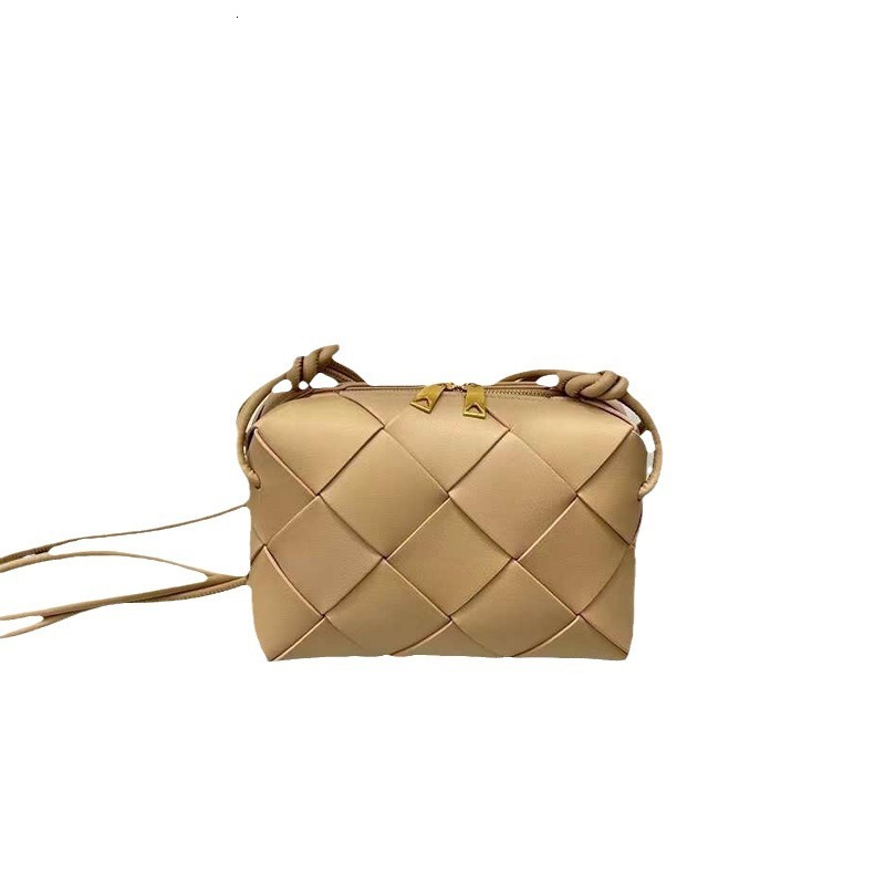 designer bag 2024 summer versatile handmade genuine leather woven niche high-quality cowhide diamond grid bag, single shoulder crossbody bag for women