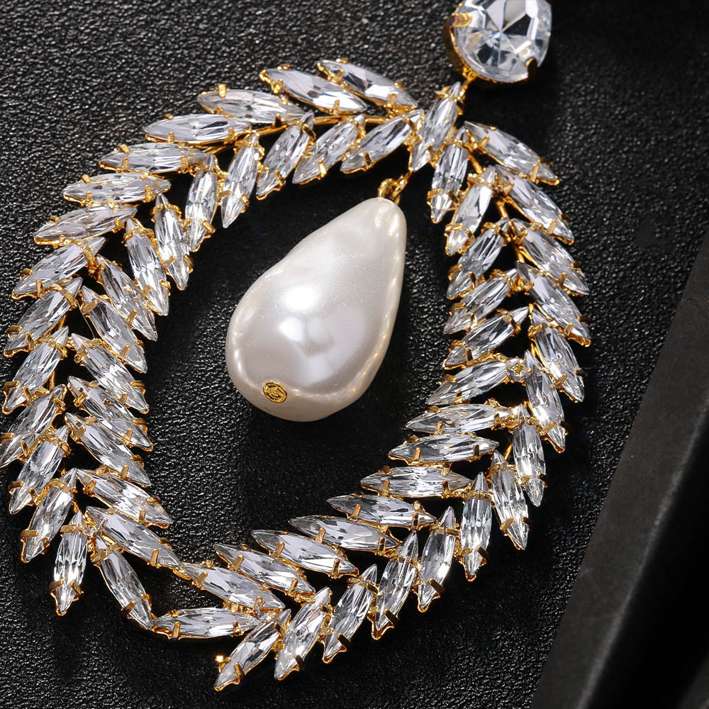 Exaggerated Earrings 2PCS/LOT New Style Rhinestones Statement Ear Drops for Queens Banquet Accessories