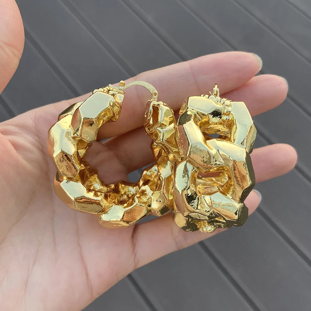 Fashion Hoop Earrings 18k Gold Plated Earrings for Women Copper Circle Earrings Jewelry Accessory Daily Wear 250110