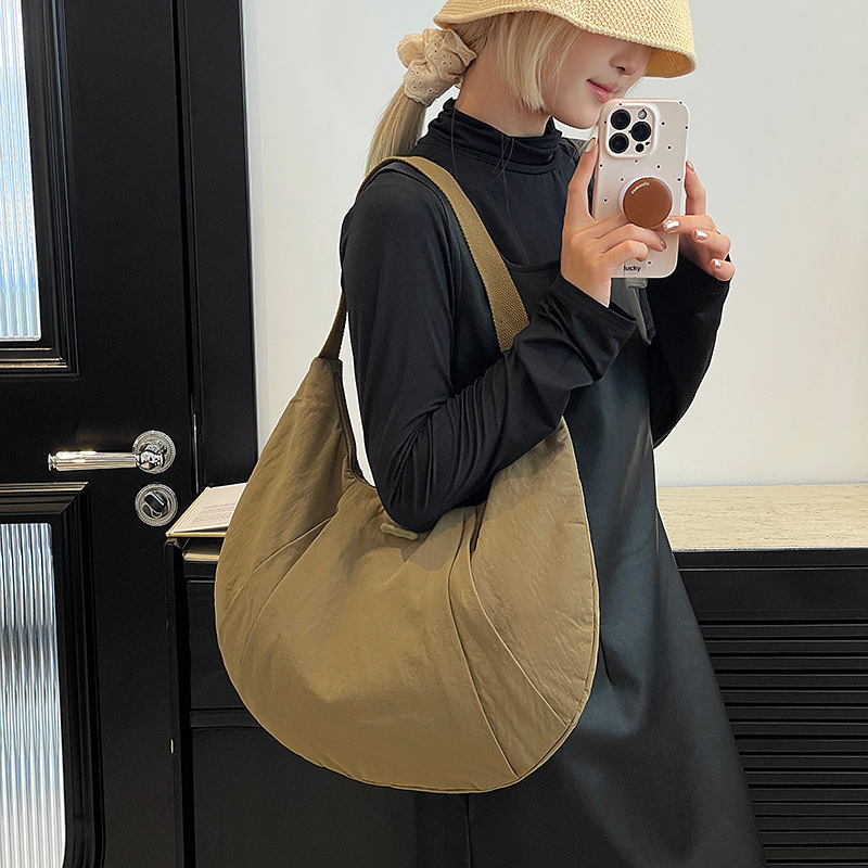 New Korean women's crescent bag croissant single shoulder sports fitness dumpling bag 2025