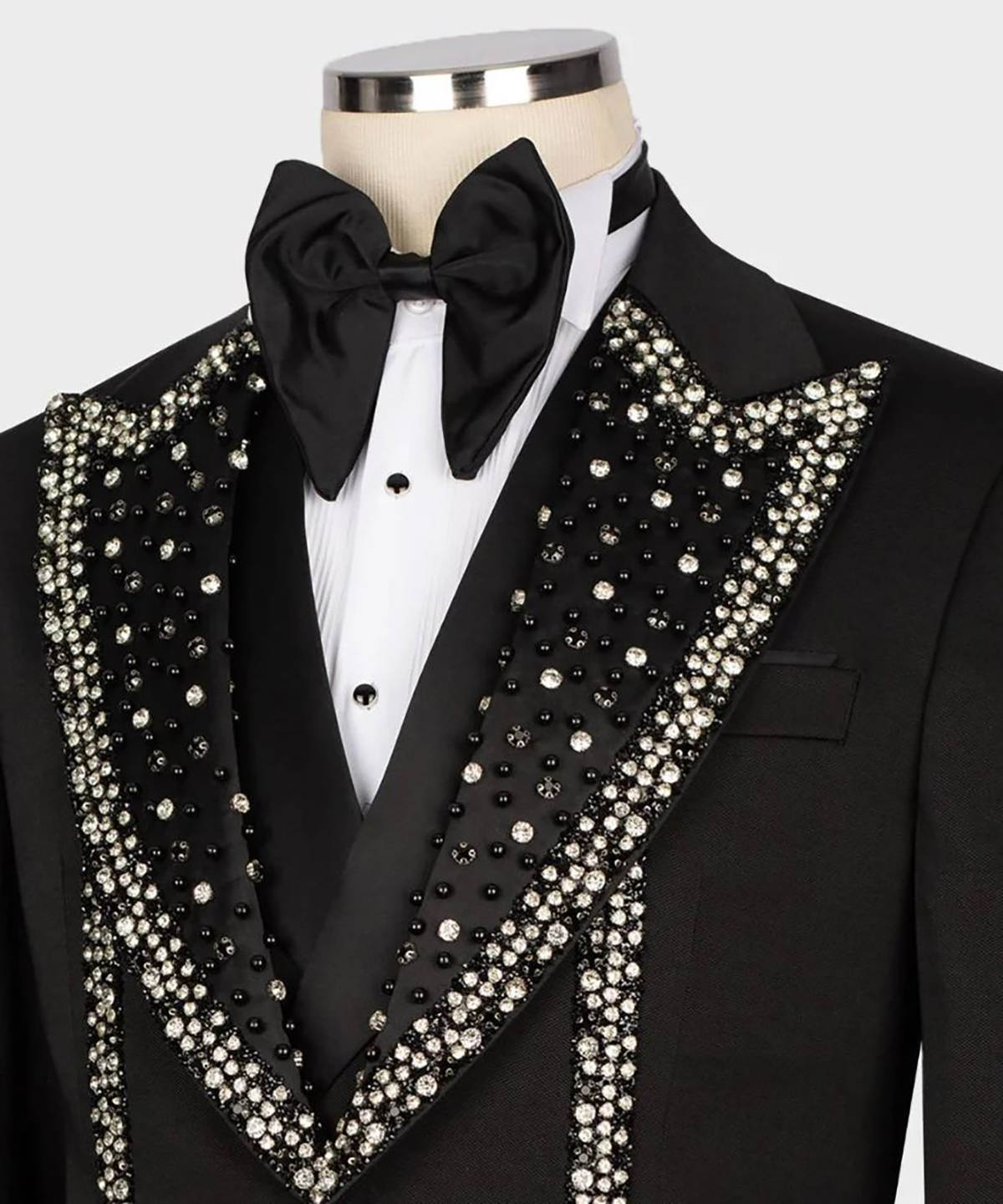 Gorgeous Wedding Tuxedos One Button Beaded Men Suit Peaked Lapel 3 Piece Set Jacket Vest Pants Groom Business Blazers Customized