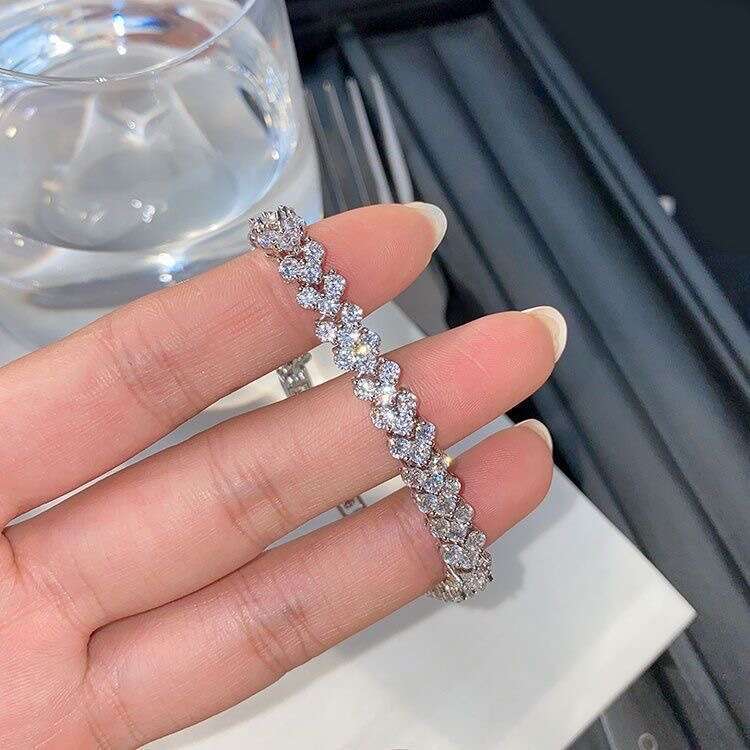 INS HOT Designer Bracelet For Women Luxury Designer jewelry Classic Roman bracelet simple and fashionable Gold Plate Agate moissanite Diamond Wedding 
