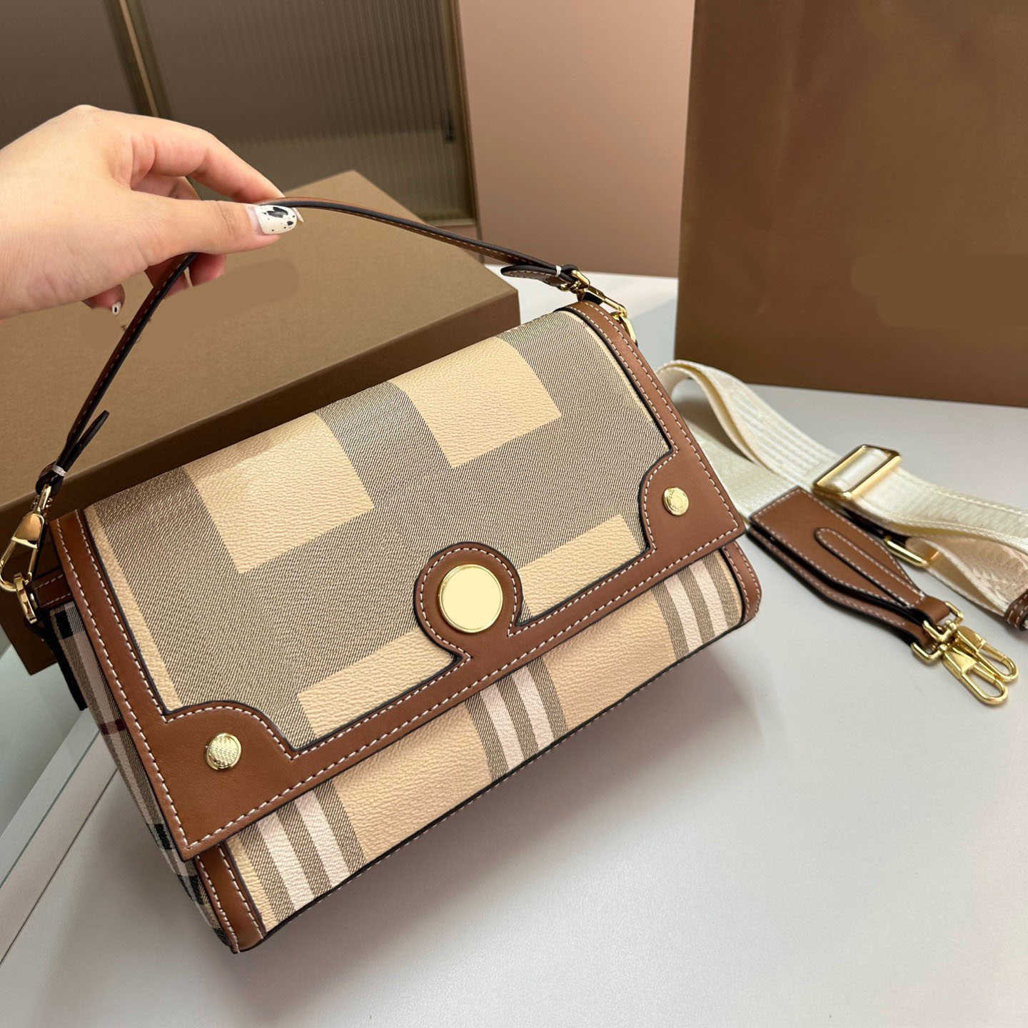 10A Mirror Quality Designer underarm bags Vintage Bag crossbody unisex note bags luxurys handbag Leather clutch Female Crossbody Purses latticebags