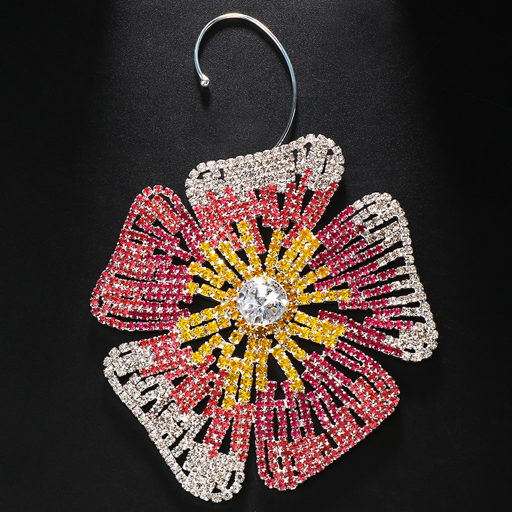 Women's Earrings 2PCS/LOT Flower Rhinestone Earrings with Exaggerated Pearl Accents Vintage Stage Accessories