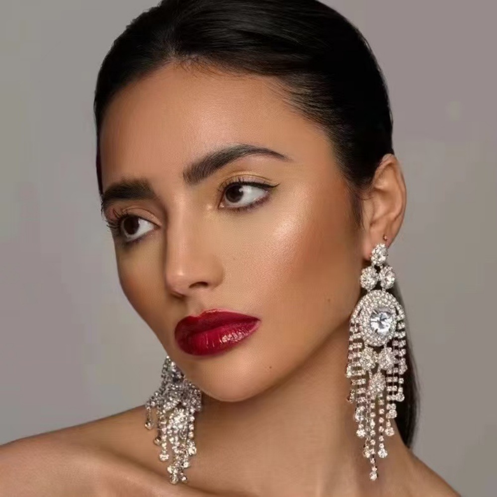 Women's Earrings 2PCS/LOT Fashionable Rhinestone Flower Tassel Earrings Exaggerated Banquet Bridal Accessories Eearrings