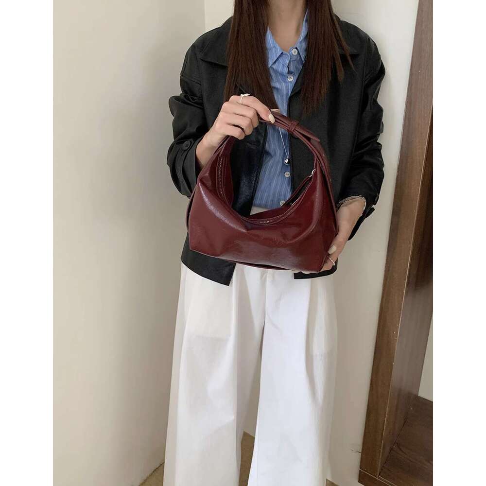 Women's Bags Satisfied with the autumn and winter collection of niche patent leather shiny suede, personalized multi color handheld single should
