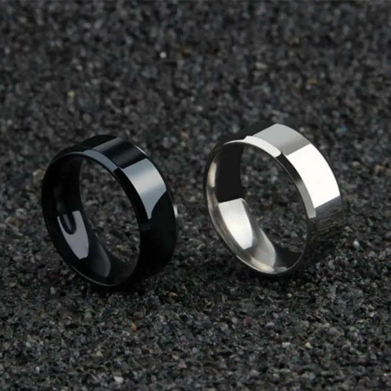 Fashion Charm Jewelry Ring for Men Women Stainless Steel Black Rings Wedding Engagement Band Quality Matte Male Jewelry 250110