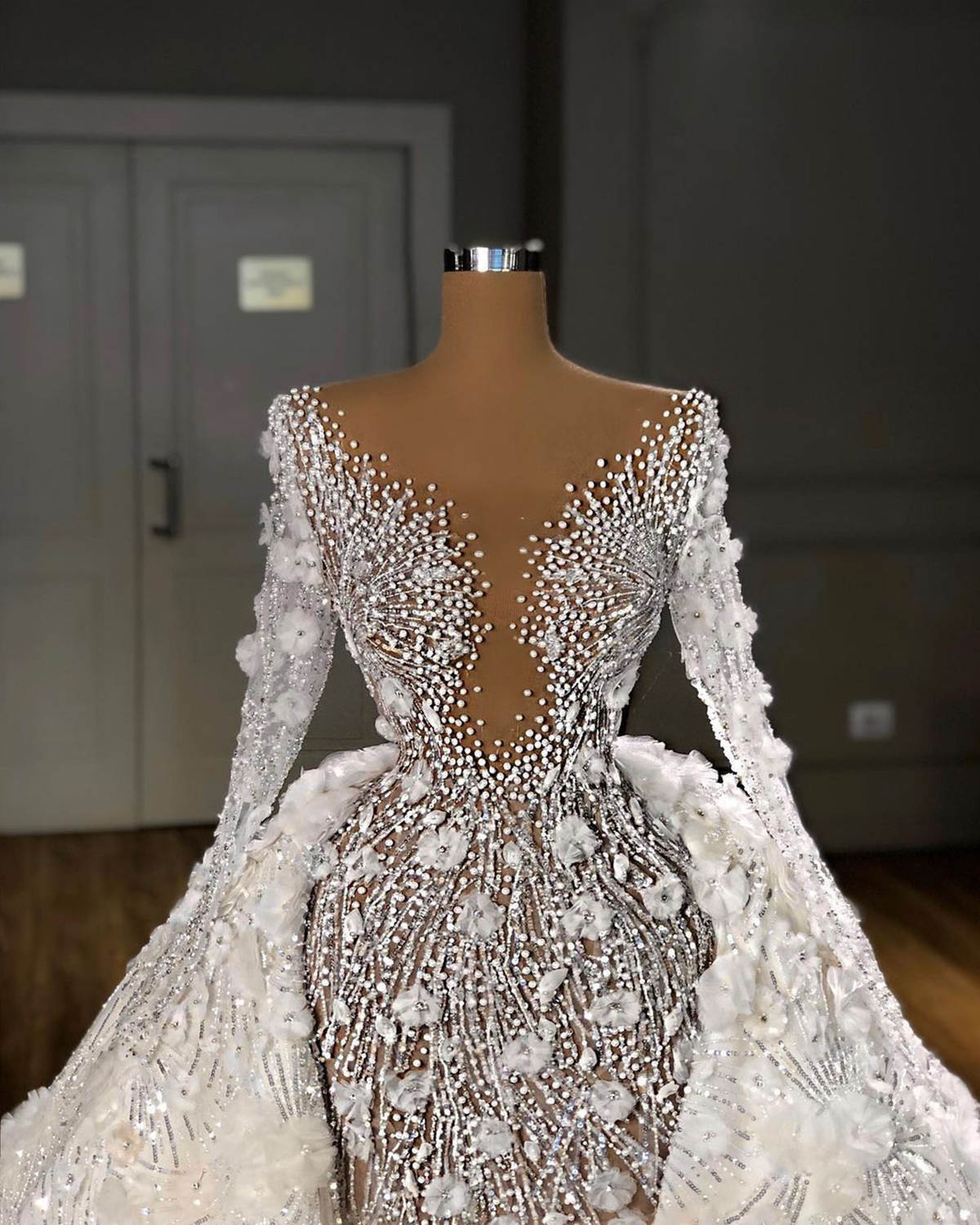 Plus Size Glamorous Mermaid Wedding Dress Beaded Crystals Pearls Sheer V Neck Sparkly Bridal Gowns Dresses Customized
