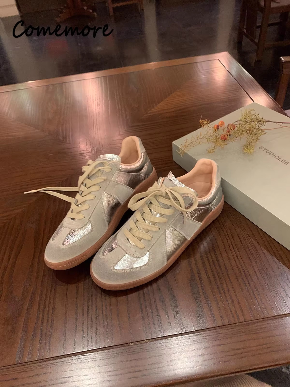 Designer Outdoor Casual Leather Sports Shoes Sier Lace Up Sports Flat Shoes Women's Anti Slip Breathable Tennis Running Shoes Basket Women's