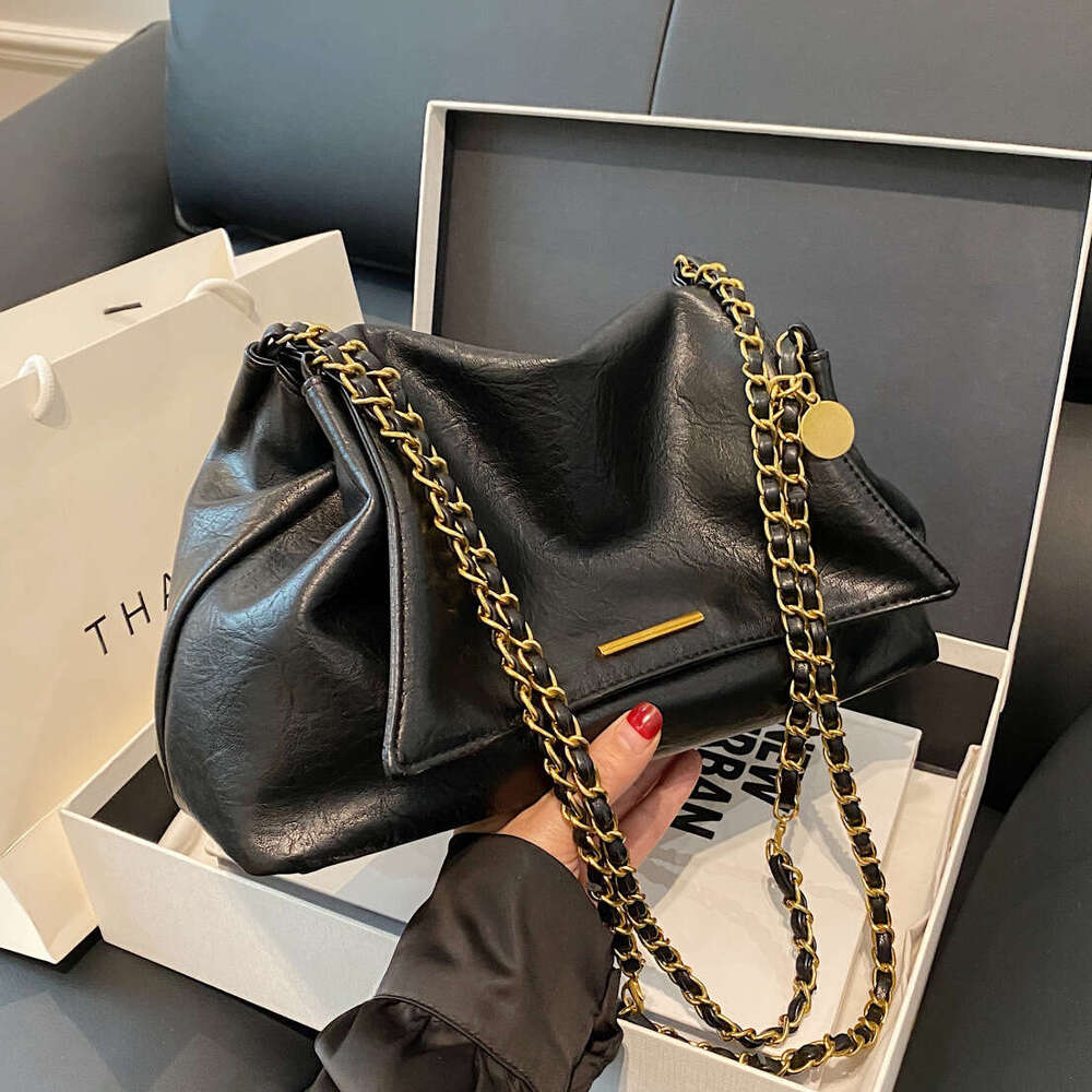 New high-end large capacity for women 2025 new single shoulder tote versatile trendy chain commuting bag