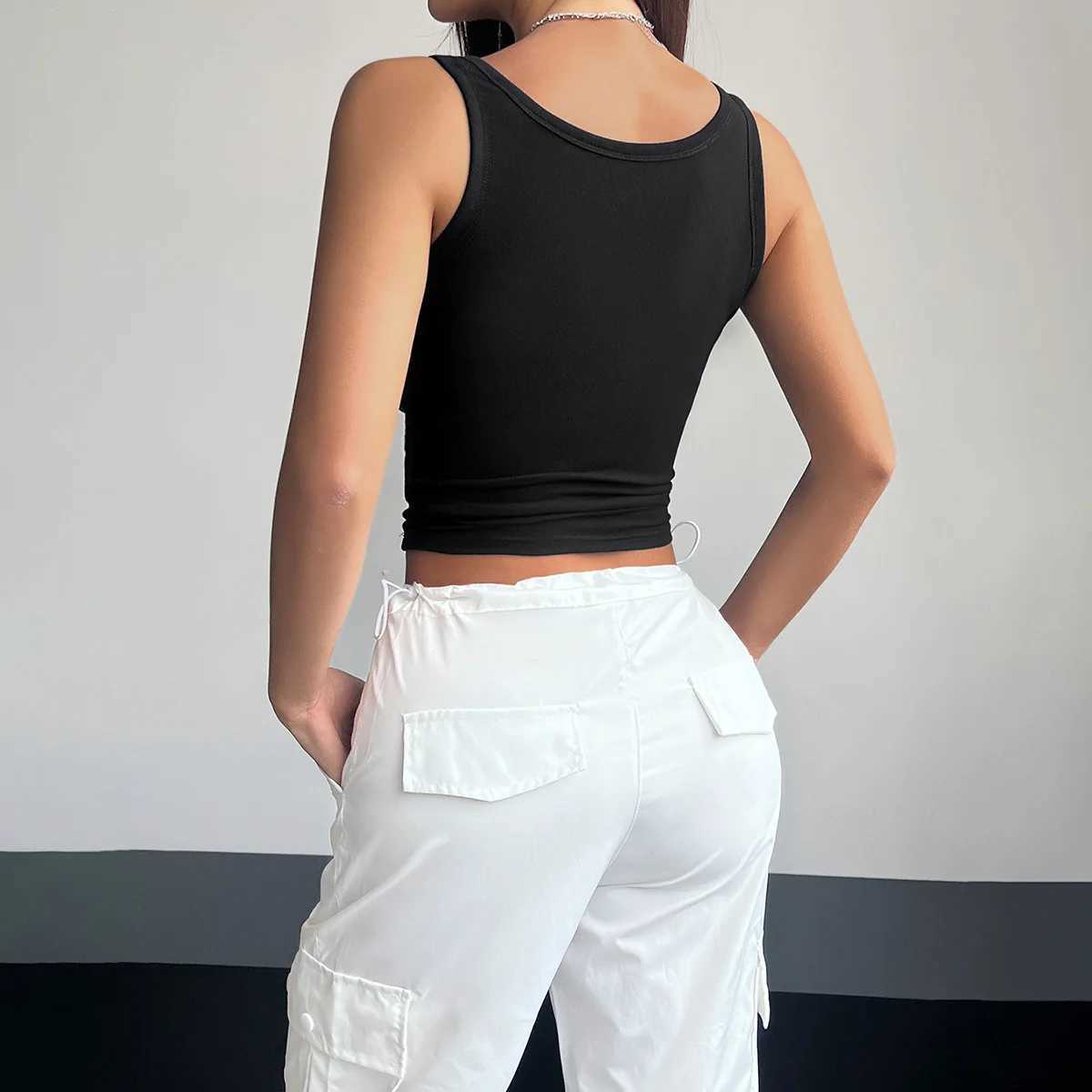 YJKDYK 2025 Summer Womens Camisole Solid Color U-collar Ladys Sveless Tops Slim Fit Button Fe T-shirt Women Summer TopXJ250212