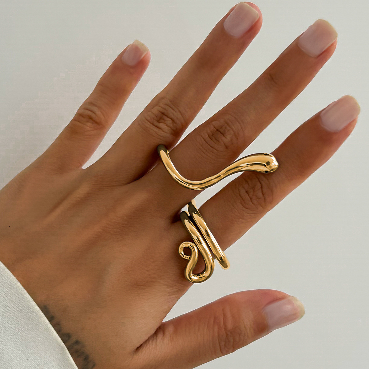 designer Woman Jewelry Creative Color Contrast Ins Geometric Opening Women's Fashion Alloy Smooth Wrapped Bracelet