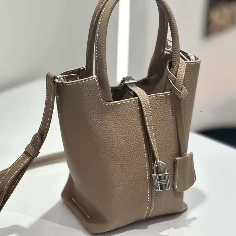 2025 New Women's Bucket Niche High-End Feel Genuine Leather Handbag Crossbody Bag From China Mainland