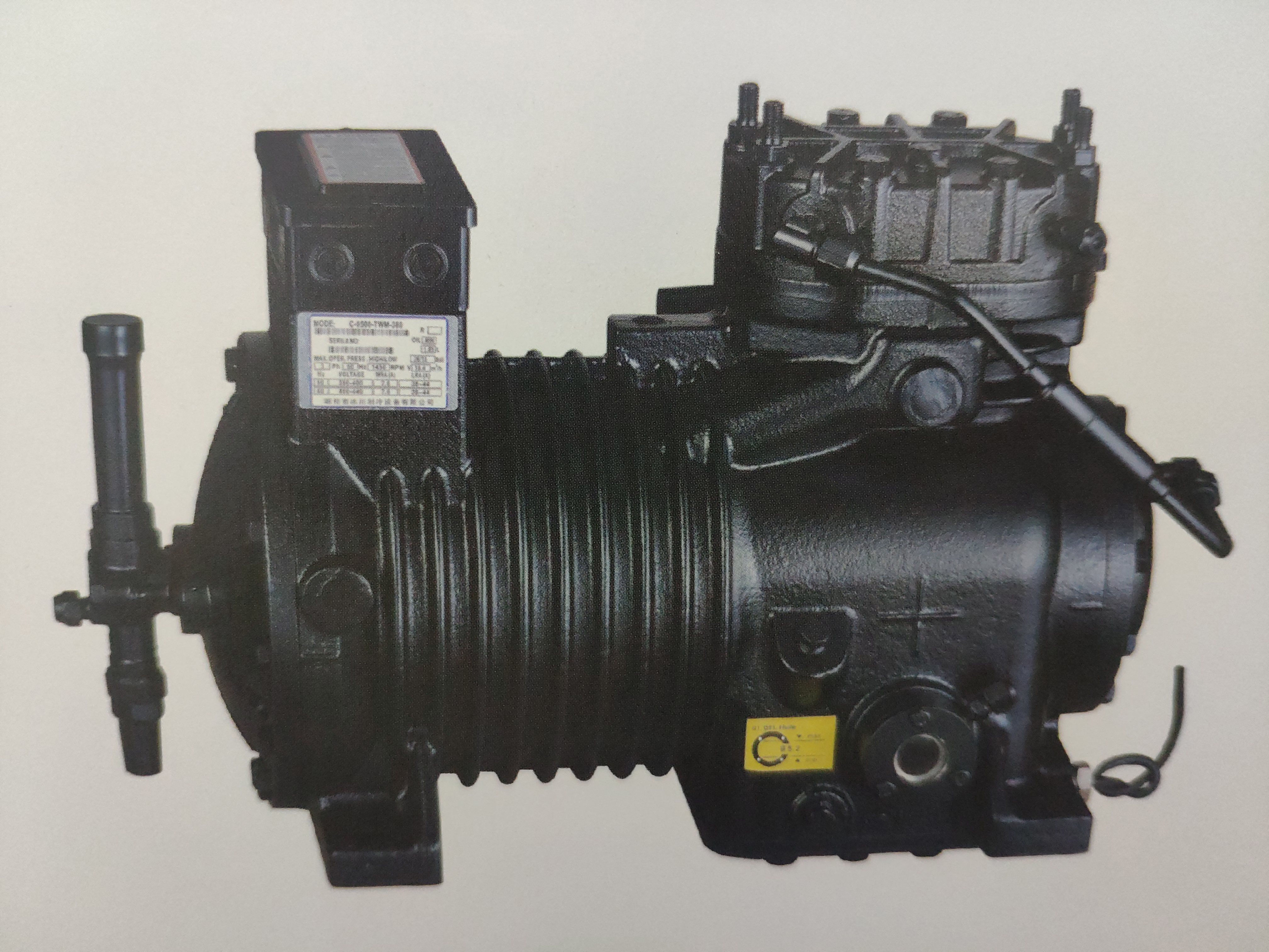 Durable C-Type Semi-Closed Piston Compressors for Industrial Cooling Applications Sizes C-0400 ~ C-0500