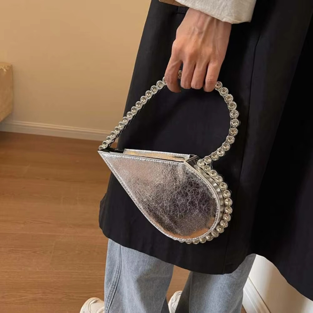 Rhie Evening Banquet Large Capacity Wrist Love Shape Handbag Metal Handle Messenger Purse Ladies Clutch Bag
