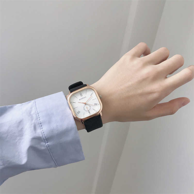French minority watches Womens simple temperament in summer; students square; womens leisure atmosphere; light luxury; INS style W250212