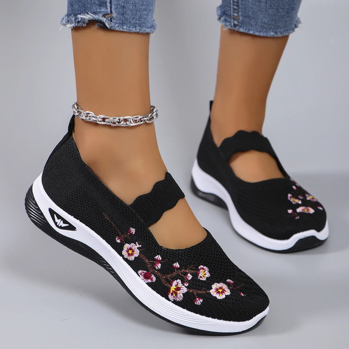 Spring womens sports shoes fashionable breathable lightweight non-slip wear-resistant casual sports shoes flat shoes 250208