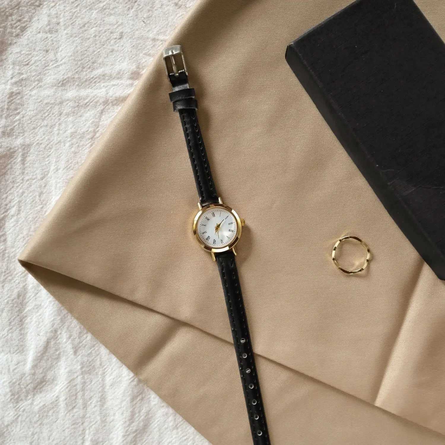 Womens brown and white small watch ultra-thin leather strap womens quartz watch wristwatch Reloj MujerXJ250408