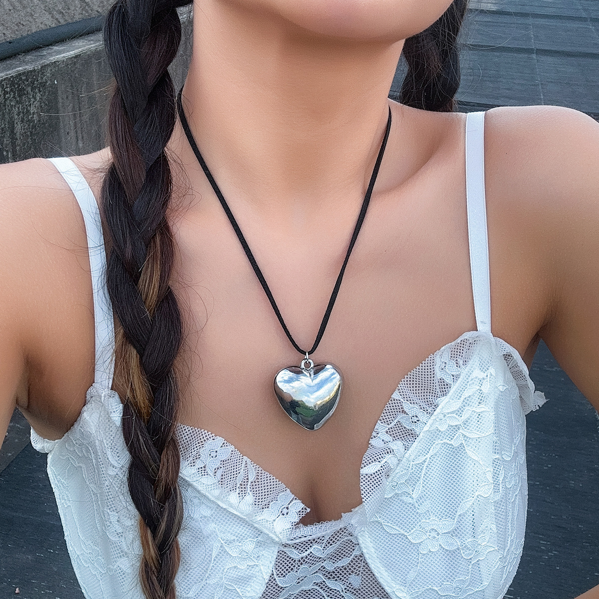 Women fashion Jewelry Sweet Cool Wind Big Love Pendant Spicy Girl Small and Popular Beaded designer Versatile Necklace
