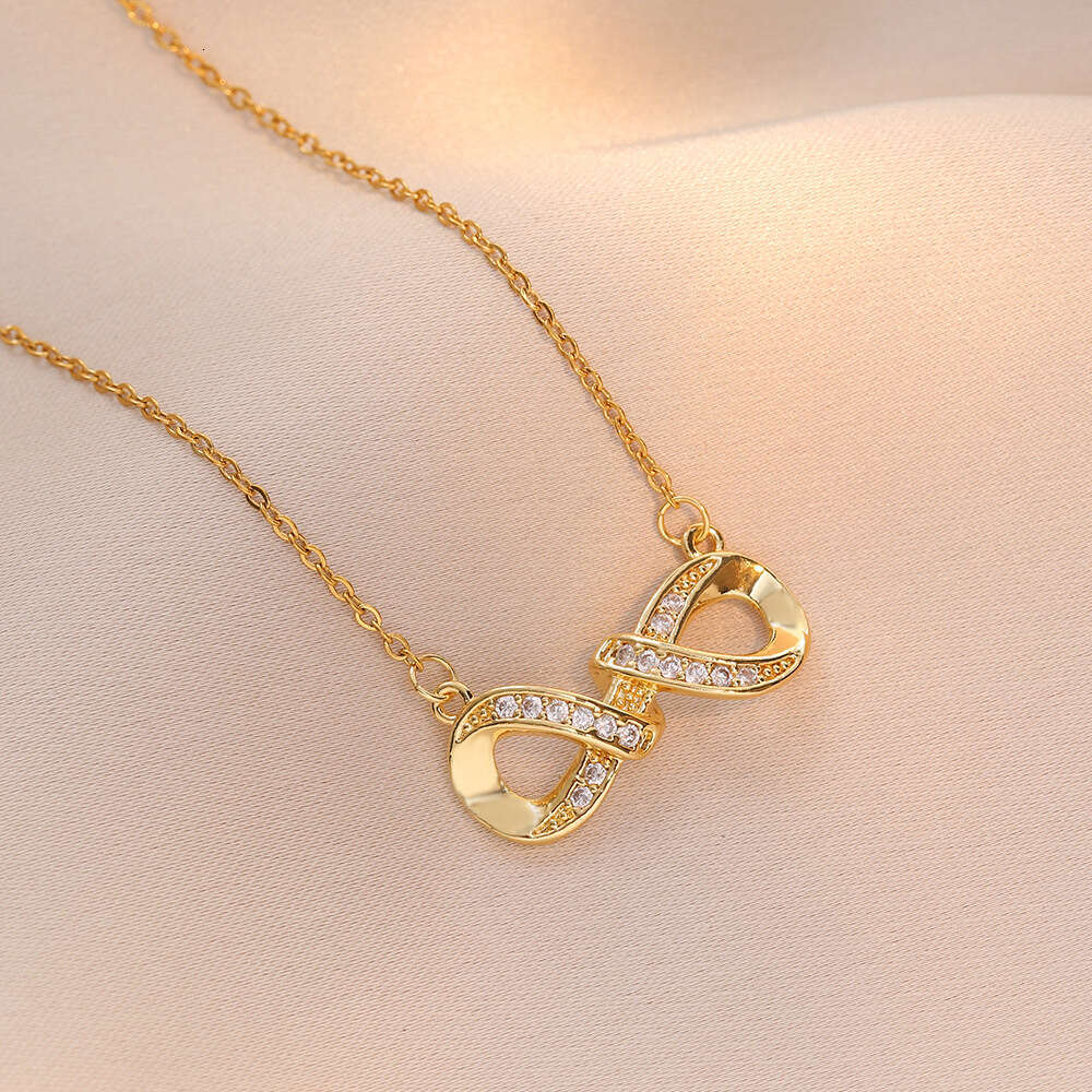 Hot Designer Necklace For Women Moissanite pendant Chain Fashionable and niche versatile 8-character necklace light luxury pendant designer jewelry pa