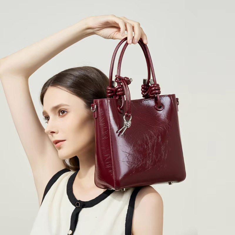 Toptrends Cow Genuine Leather Bucket Small Tote Handbags For Women 2025 Designer Composite Ladies Shoulder Crossbody Bags