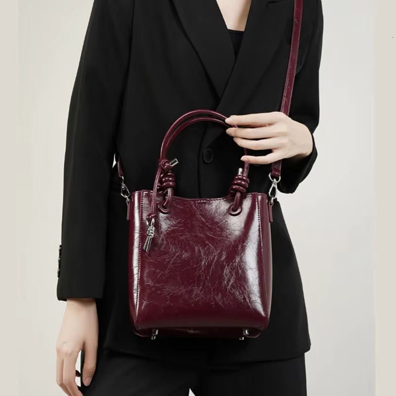Toptrends Cow Genuine Leather Bucket Small Tote Handbags For Women 2025 Designer Composite Ladies Shoulder Crossbody Bags