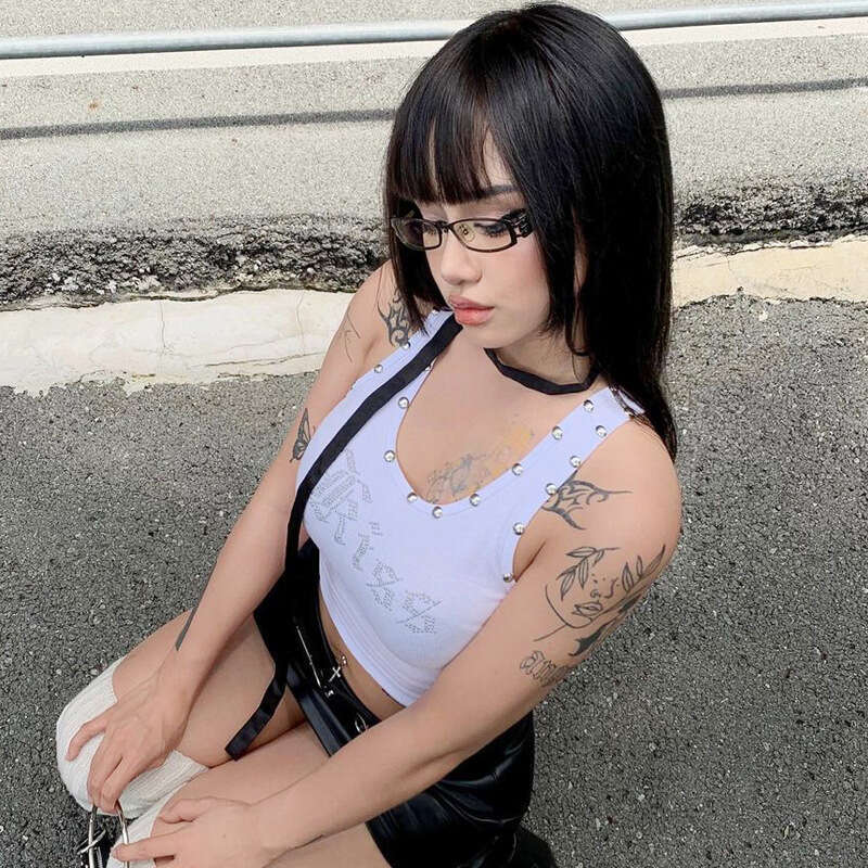 Women's summer products fashion street photography letter hot dia exposed navel vest wholesale 2025 new style chic and elegant clothing