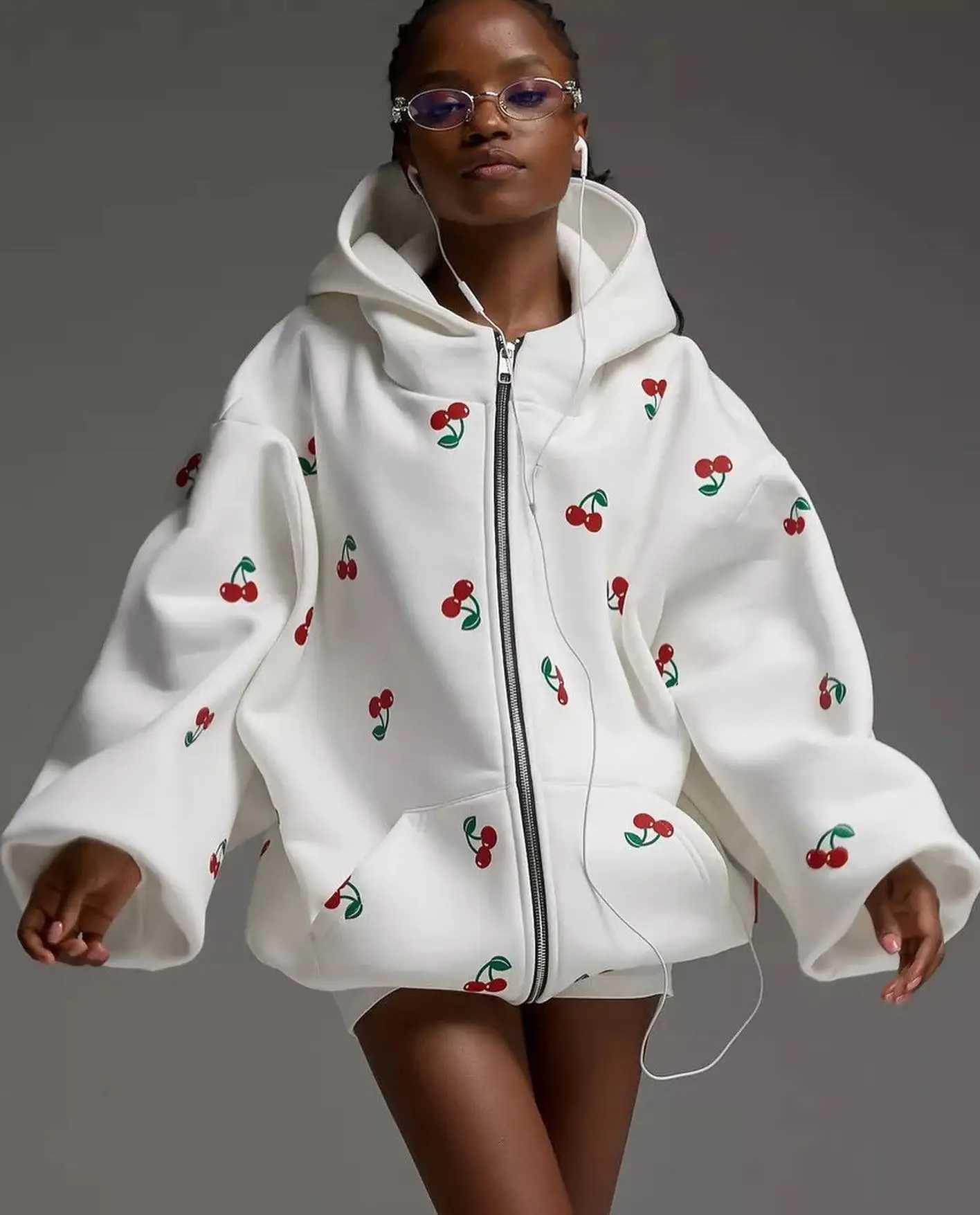 Korean Fresh Style Fashion Cherry Pattern White Zip Up Hoodie Y2k Harajuku Versatile Sweatshirt for Womens New Autumn Clothing X250212