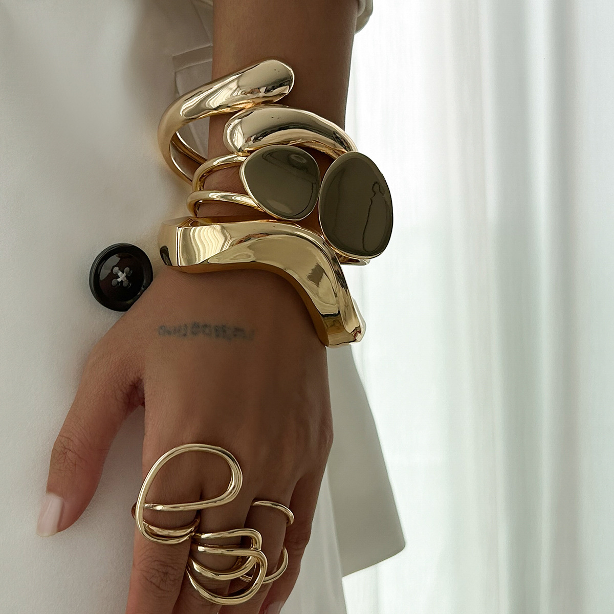 Woman Fashion Jewelry Alloy Smooth with Simple Irregular Openings designer Bracelet Set