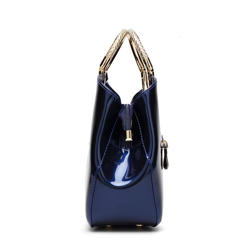 2023 Autumn/Winter New Women's Light Glue Single Shoulder Bright Face Handbag Lacquer Leather Bride Bag