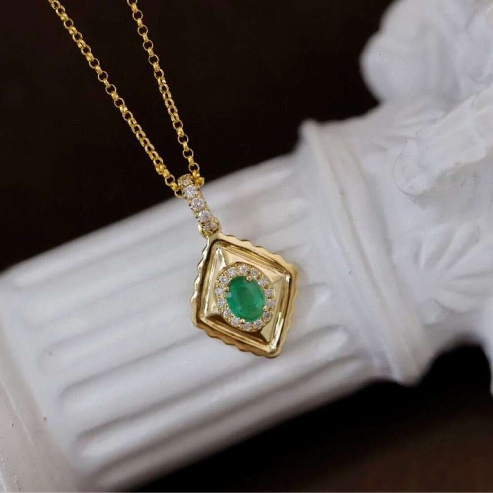 designer necklace for women Modern style geometric diamond pendant inlaid emerald green cat eye stone women's copper gold-plated retro high-end n
