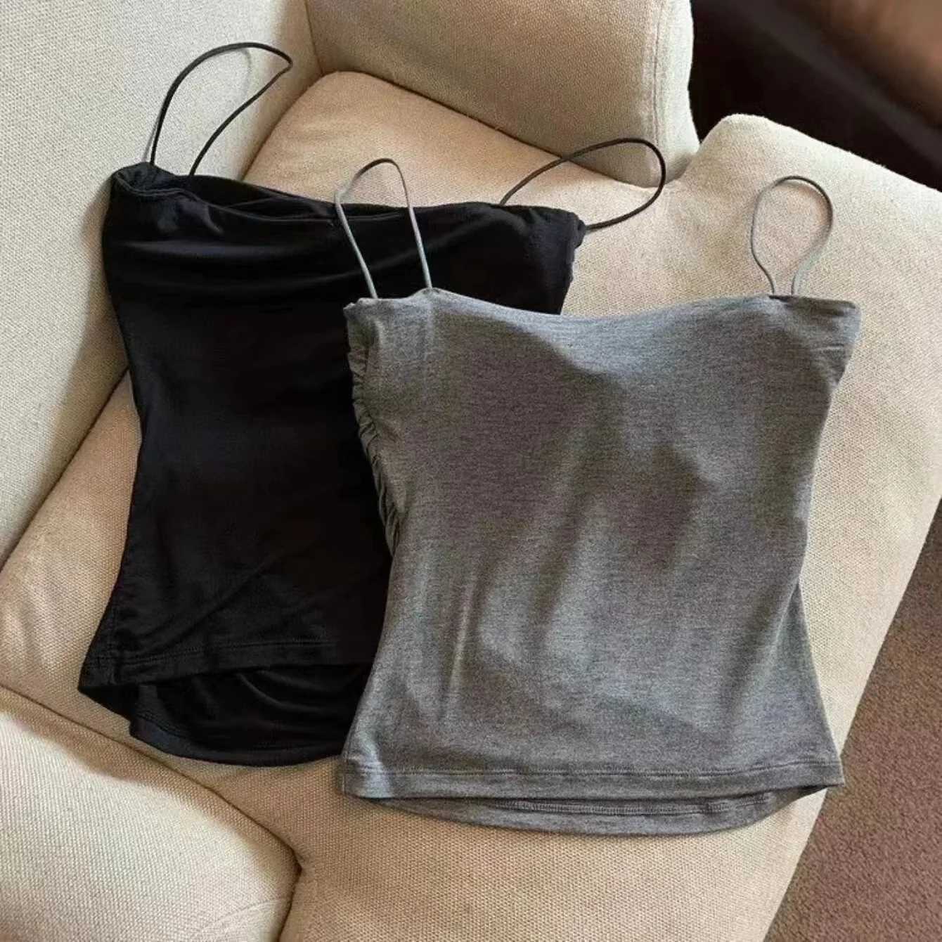 Womens Sveless Pleated Slim Fit Vest Sexy Hot Girl Short Top With Thin Shoulder Straps Solid Color Simple Fashion VestXJ250212