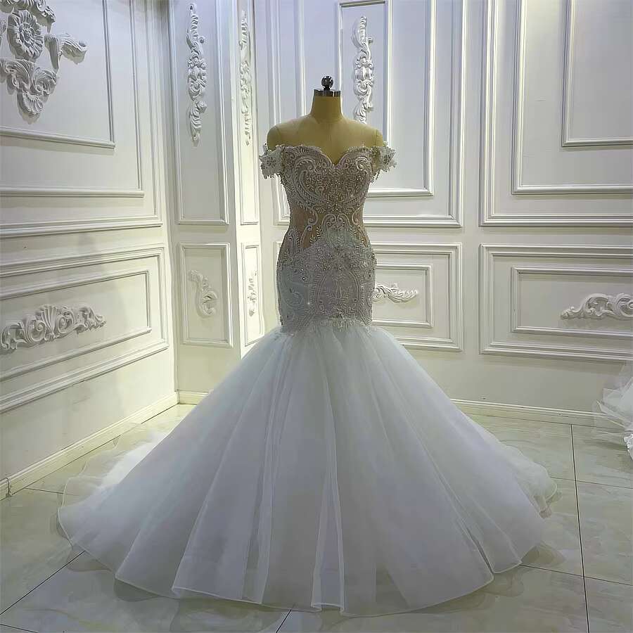 Customized Am1080 Off Shoulder Lace Applique Sheer Mermaid Wedding Dress