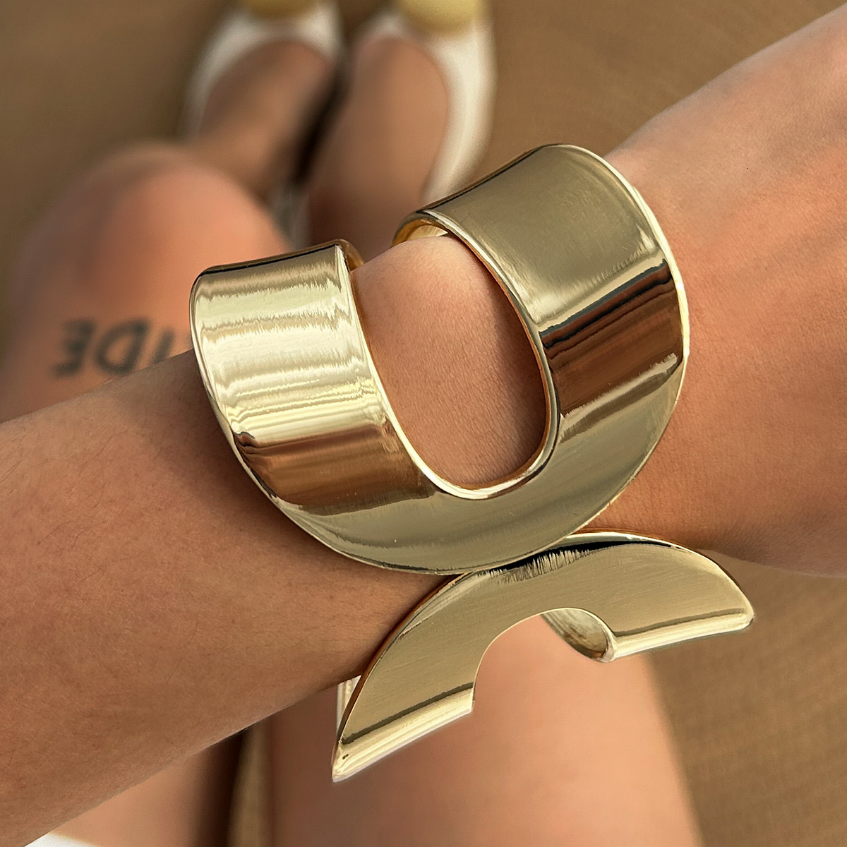 fashion Jewelry iuencer, landscape face, eight character spring bracelet, irregular alloy designer Bracelet set