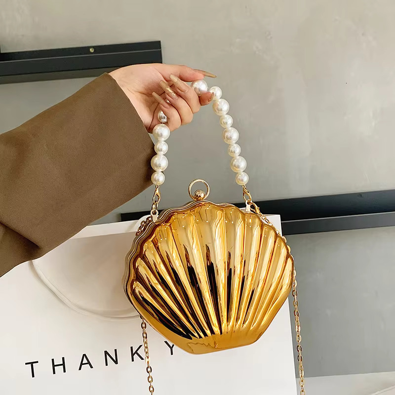 Evening Shape Women Clutch 2023 New Wedding Bridal Handbag Pearl Beaded Fashion Shell Chain Party Bags
