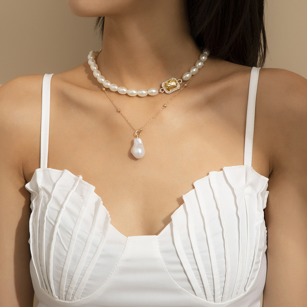Woman Fashion set collarbone Baroque shaped pearl metal designer necklace accessory