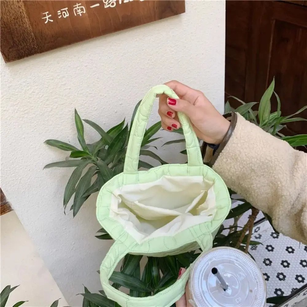 Lovly Flower Womens Small Handbags Quilted Flora Female Daily Lunch Shoulder Bag Simple Ladies Tote Clutch Purse Shopping Bags 250207