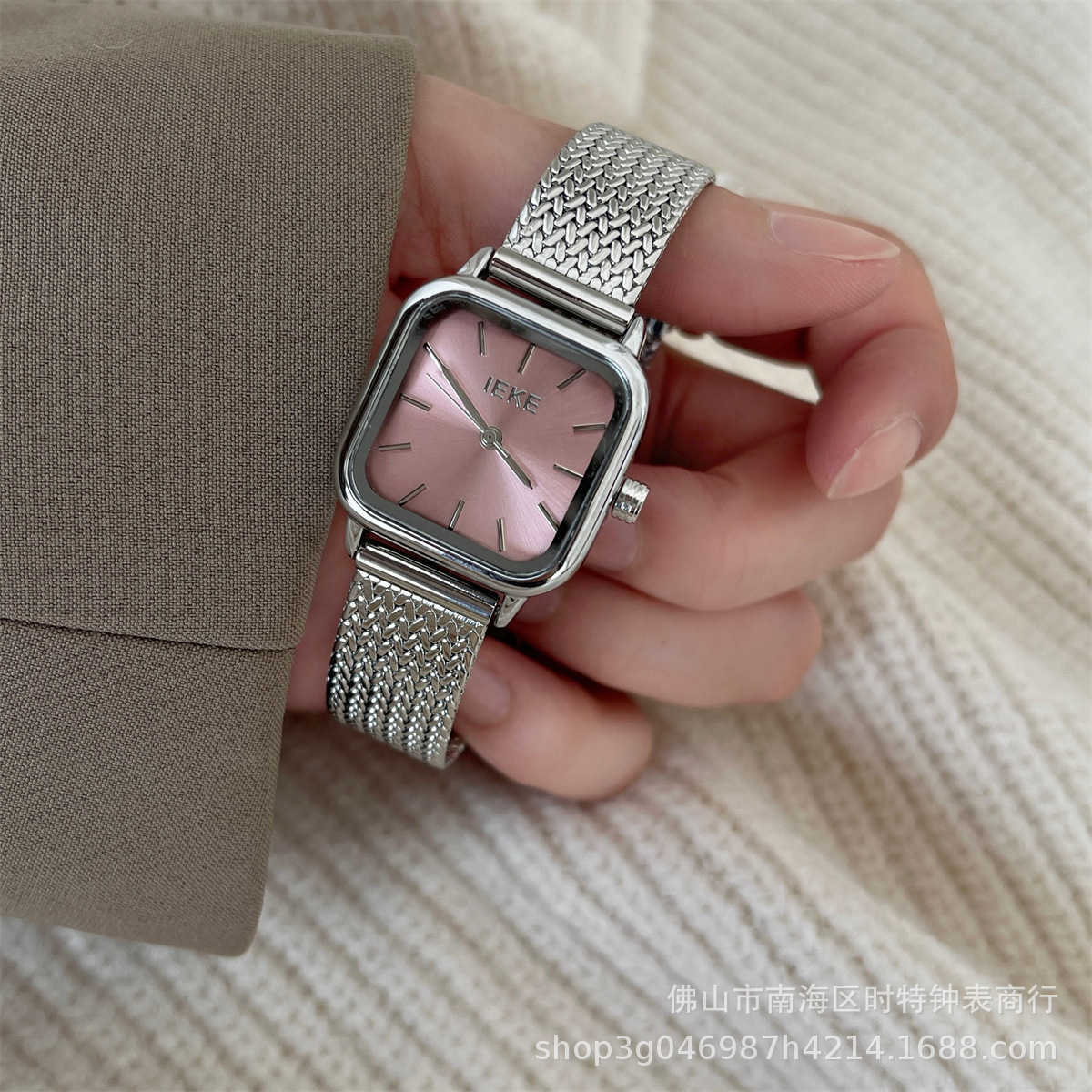 IEKE Cool Style Simple and Compact Dial Ins Korean Edition Womens Student Versatile Light Luxury Premium Womens Watch W250212