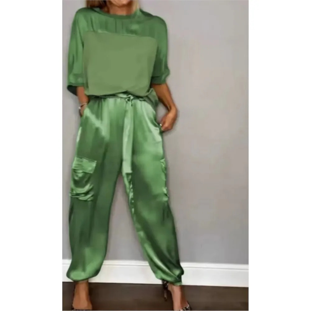Womens smooth satin short sleeved top and pants twopiece set Oneck lace loose elegant womens 250211 - view 3