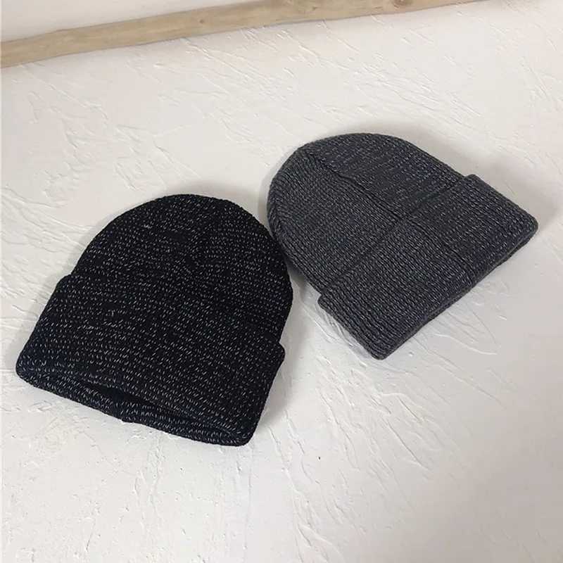 New reflective Beanie hat fashionable for autumn and winter Fem hat warm hat brand new knitted hat X250212