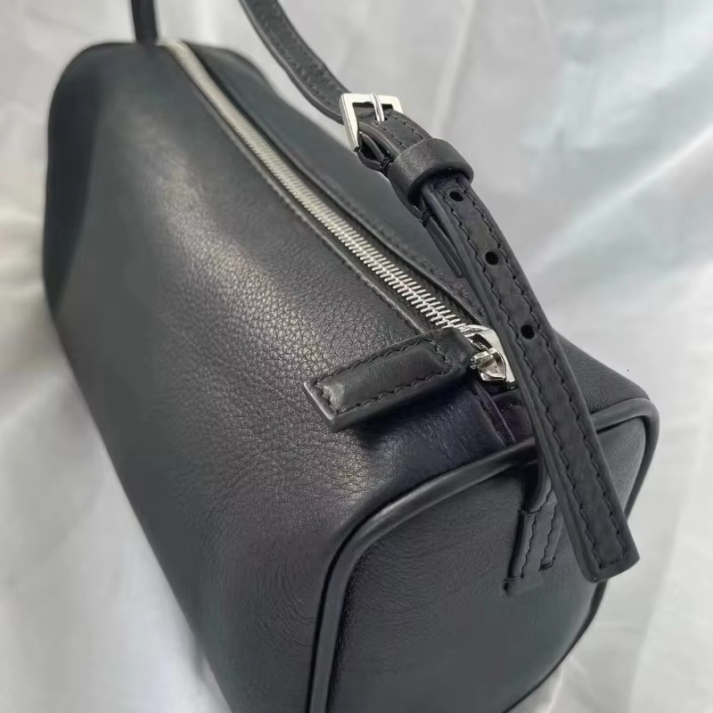 Niche Design Ther Pen Holder Veet Leather Underarm Bag Retro Casual Small Square Bag,Single Shoulder Handbag