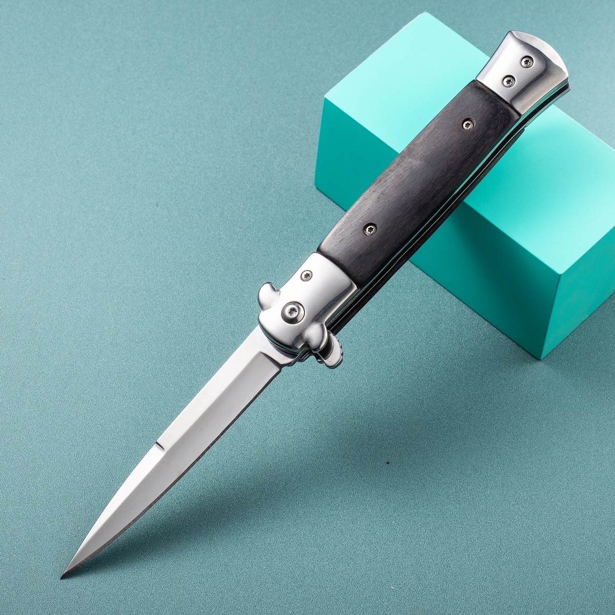 AKC-Classic Italian folding knife with resin handle high-hardness blade Essential items for outdoor camping Spot wholesale