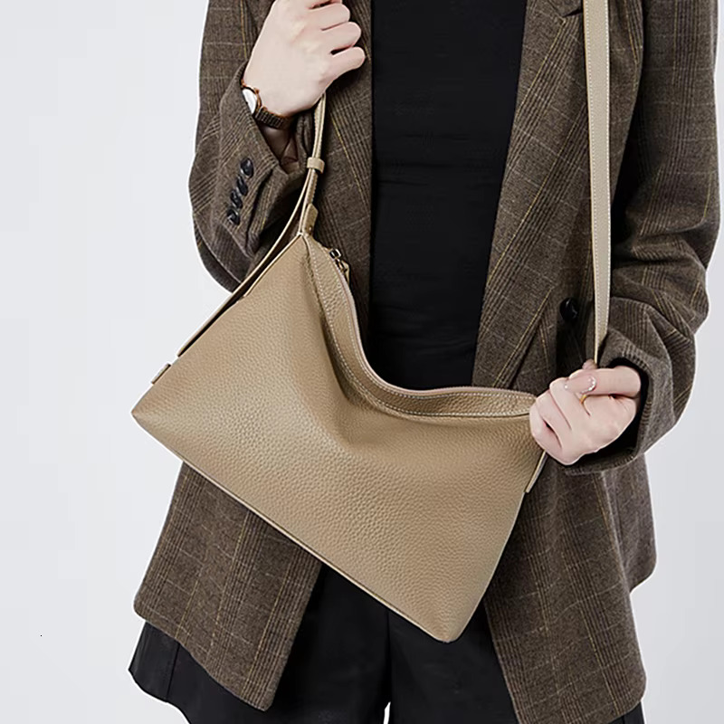 Toptrends 100% Genuine Leather Hobo Shoulder Bags For Women 2024 Designer Simple Large Capacity Messenger Ladies Handbags