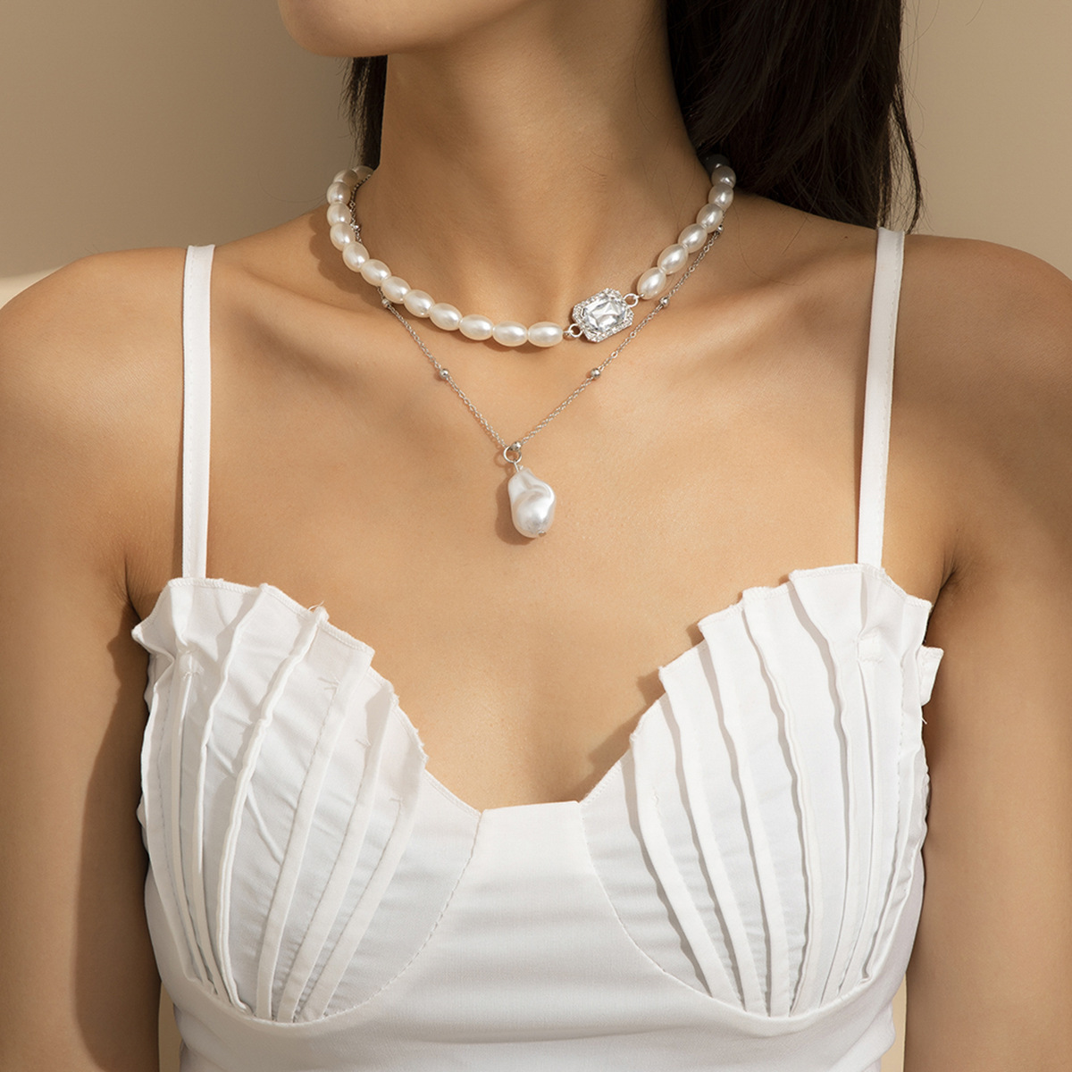 Woman Fashion set collarbone Baroque shaped pearl metal designer necklace accessory