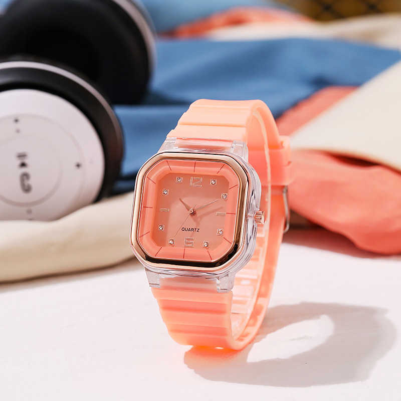 2022 New Jelly Watch for Womens Ins Simple and Fashionable Silicone Small Square Watch for Students Children and Girls Sports Watch W250212