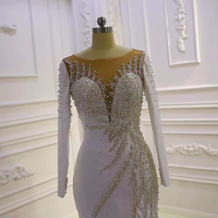 Customized Am936 Long Lace Appliqued Satin Full Sleeve Wedding Dress